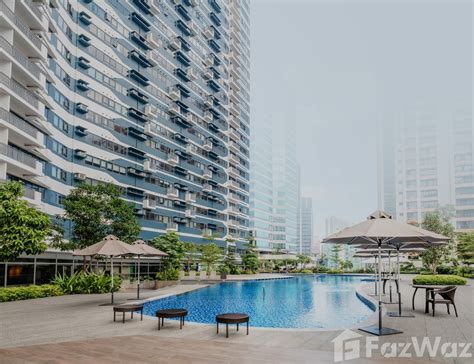 Condos in The Rise Makati .